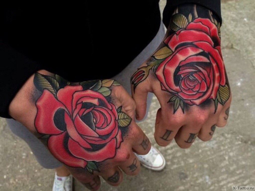 Значение татуировки розы с кинжалом: символика и интерпретация