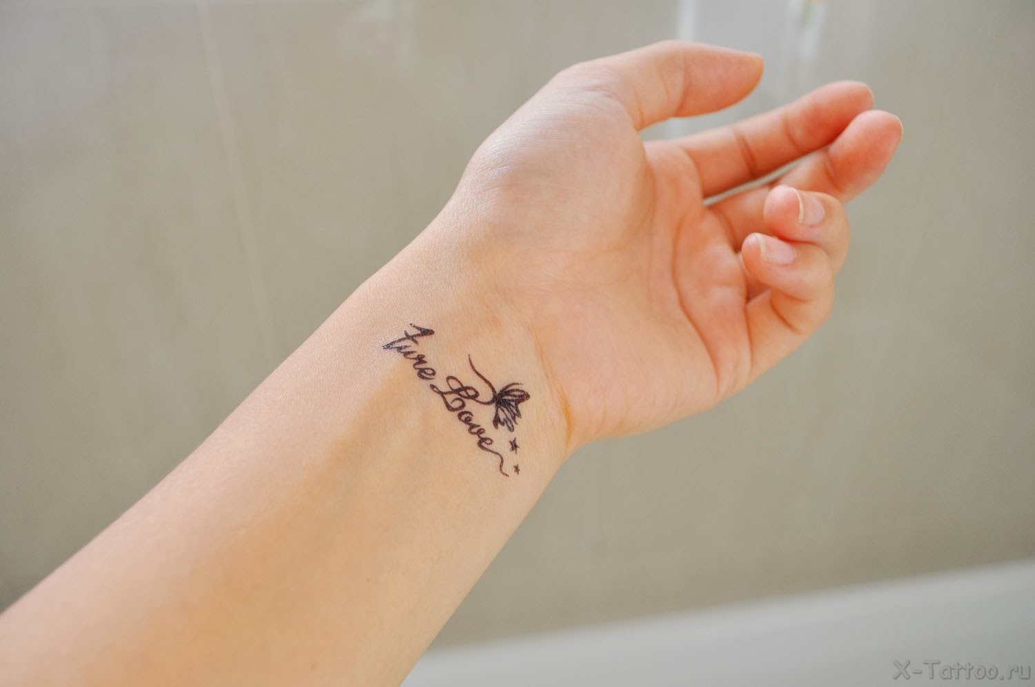 Татуировки в виде надписей